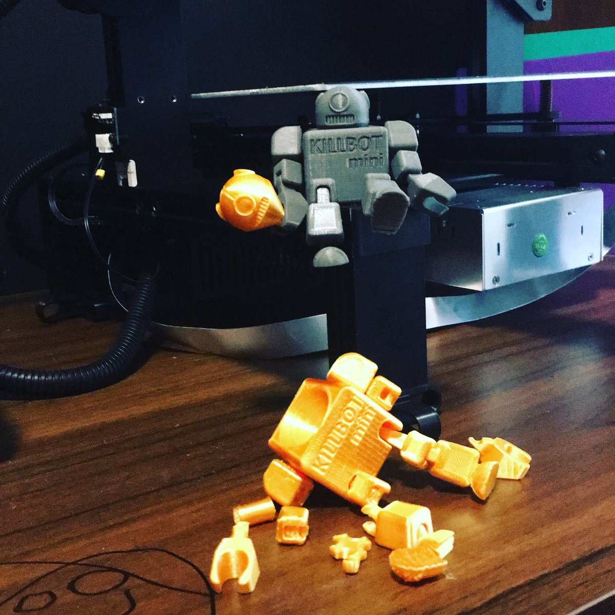 RandomTiks_'s tweet photo. #3dprint #3dprinting Guess he didn’t want a friend.... https://t.co/oRglCnM2N1
