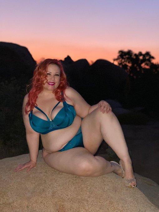 Wishing you a beautiful week ✨ https://t.co/XsJPHhdxyI