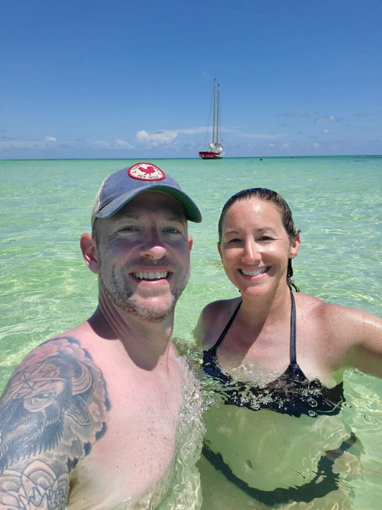 keywestdirect's tweet image. Happy Monday from your friends that love your restaurant! #localrate #keywest #eco #adventures @thefloridakeys @FloridaTop10 @DangerCharters
