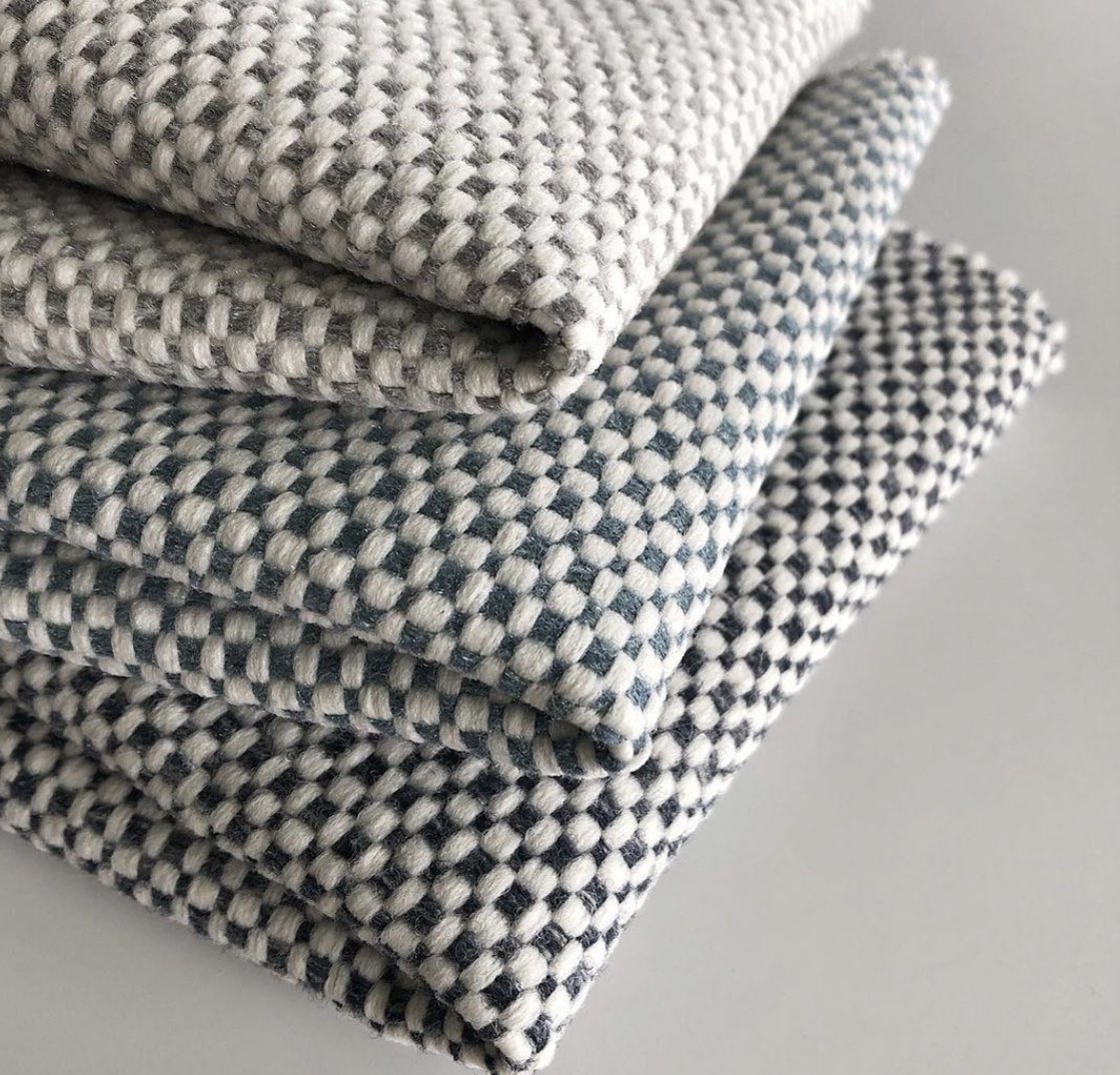 cfstinson's tweet photo. Square One! This classic, sophisticated #woven texture can be disinfected with a bleach solution! See all colors of Square One: https://t.co/UFdtlGwWjn
#textiledesign #contracttextiles #patterndesign #textilelover #workplacedesign #interiordesign #bleachcleanable https://t.co/agZkZT5Kks