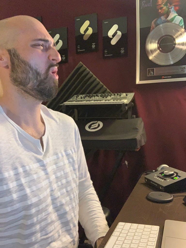 decapmusic's tweet photo. If I make this face when I hear your track, I'm signing you on the spot. 🔥🔥🔥 #thatknock https://t.co/Y2AOsN0hdn