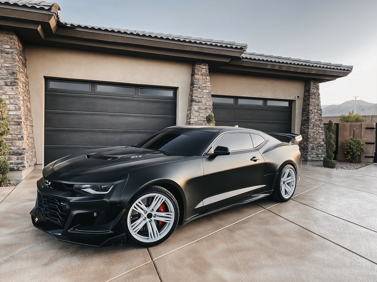 bootlegtyherro's tweet photo. Owner                       &amp;                   Car https://t.co/TIEINKqQAO