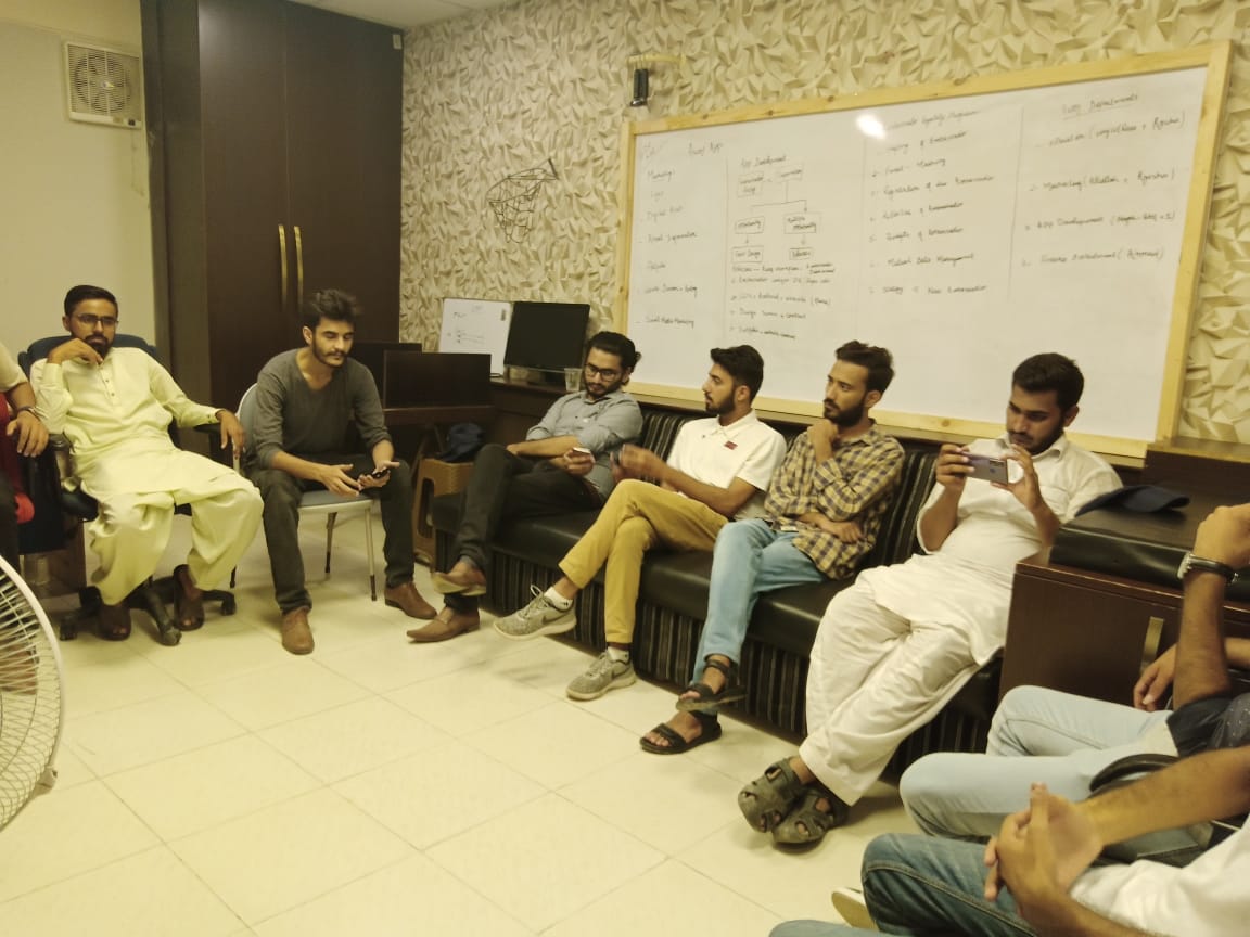 racmcmm's tweet photo. DRRE Awais Saqi along with Rtr. Shahroz Cheema came to visit South Zone.
DRR Rtr. Ali Raza along with ZRR Rtr. Ahmad Saleem attended meeting with DRRE V. P Rtr. Hasnian Naqvi and G.S Rtr. Abdul Raffay Mughal were also present.
#racmcm
#bringchangetogether
#southzone
#Fellowship https://t.co/snWWxQpZli