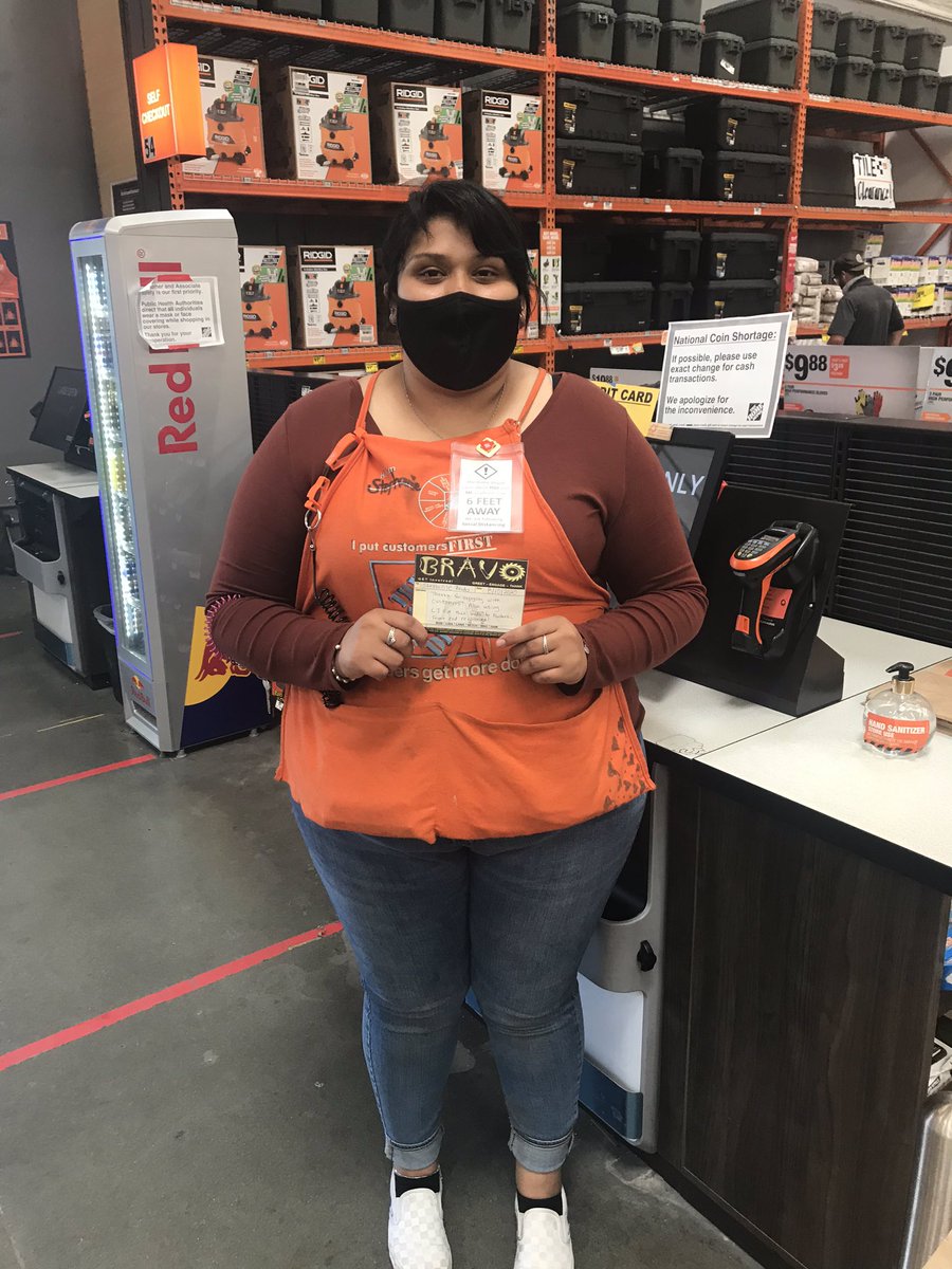 Hats off to cashier Stephanie for practicing GET! Steph gets recoveries! <a href="/ChagoyaMichael/">Michael Chagoya</a> <a href="/CristinaG_HD/">Cristina Gallardo</a> <a href="/lionel_stevens/">Lionel Stevens</a> #greetengagethank