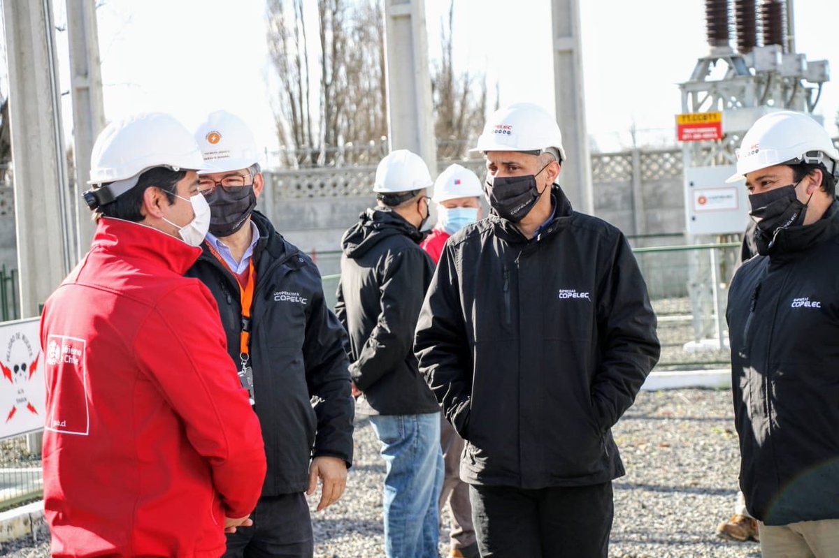 enriquerivasr's tweet photo. Junto al subsecretario de @MinEnergia , @fjlopezd , autoridades regionales y el Presidente de @Copelec1 , Martín Figueroa , participamos de la inauguración de la subestación Los Tilos, de esa compañía en la comuna de Bulnes . https://t.co/52vlKIoTgR