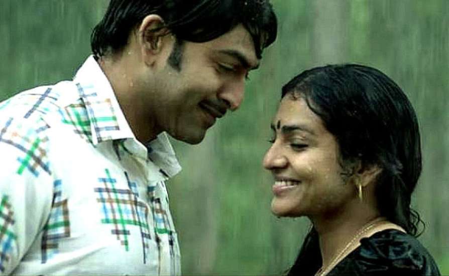 16. Ennu Ninte Moideen (lit trans. Yours truly, Moideen) - romance, drama - based on a true story - just amazing from the acting, the music and the visuals. simply amazing.- one of the highest grossing malayalm films