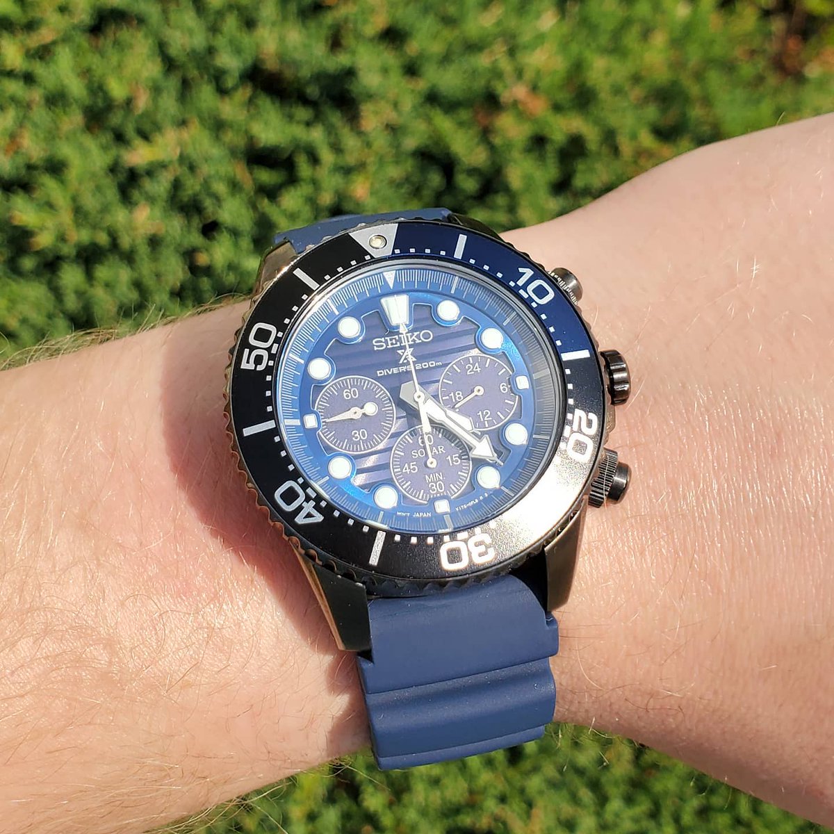 rivers_watch's tweet photo. This thing looks great in the sunlight!

#diverwatch #edc #horology #instawatch #quartzwatch #quartz #reviewblogger #review #rubberstrap #reviewblog #seikosolar #seikowatches #seikodiver #seiko #watchesofinstagram #watchphotography #watches #watchgram #watch #watchblog #watch https://t.co/9LBkQROcay