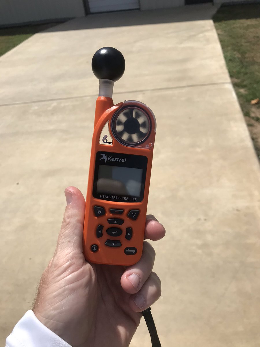 ArkAthTrainers's tweet photo. @ArkAthTrainers please remember to use your best practices for your athletes with increase in temperatures this week. 👍🏻 #athletesafetyfirst https://t.co/poQy1DsYOQ