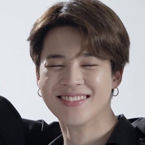 When he smiles and his eyes disappears IM CRYING IM DEVASTATED