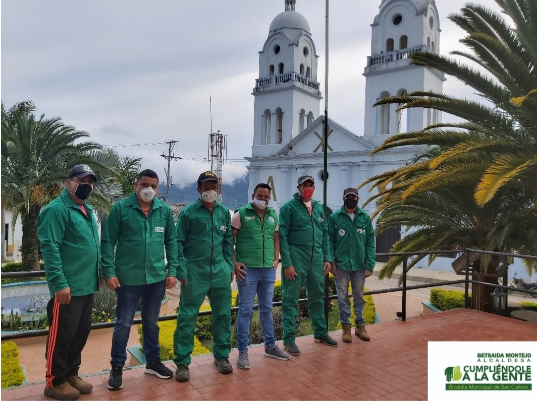AlcaldiaSanCa's tweet photo. El gobierno municipal #CumpliéndolealaGente de la Mandataria Betsaida Montejo Pérez, realizó  dotación de indumentaria al personal adscrito a la Unidad de Servicios Públicos, con el fin de brindar elementos   apropiados para el buen desempeño de sus funciones. https://t.co/Kt7TnmTZBc
