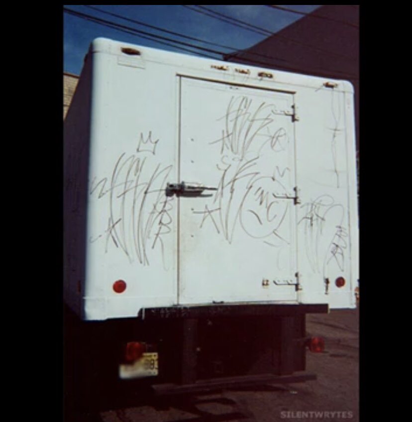 Gods__Touch's tweet photo. studying philly wicket style In particular I really like the tallhand narrow letters big smiley faces #ramborame #agua #kaex #freak #shoba #KAIR https://t.co/8fJqLkw2F3