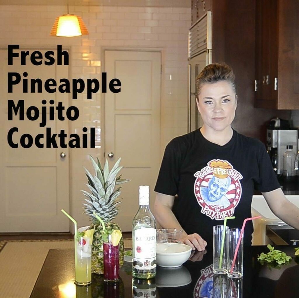 celisemccarthy's tweet photo. Link to the recipe is in my IG Profile.  Just in time for the weekend - DDD #42 is up!  Fresh &amp; fruity &amp; summery!

My Fresh Pineapple Mojito (with Dragonfruit)!

Click the link to watch &amp; please subscribe to my channel.

https://t.co/JnhkvR3dZ3 #pineapp… https://t.co/vNUExtY7AE https://t.co/Jc3vxIHCD6