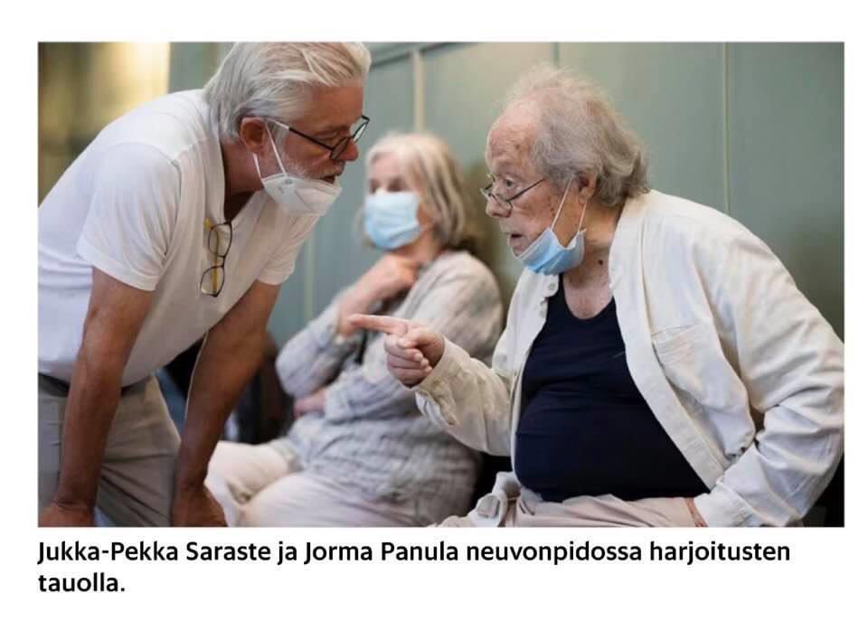 seheikki's tweet photo. Ehdotus uudeksi kuvatekstiksi päivän (10.8.2020) Hesariin: Näin käytät maskia oikein (kesk.). #maski #koronavirus #leukamalli @hsfi https://t.co/AzDn0GsOUz