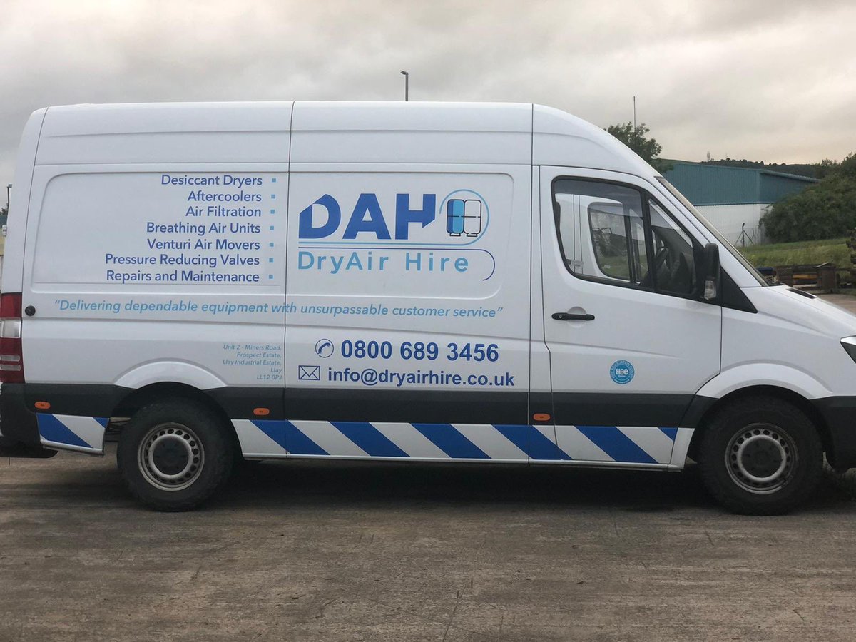 DryairH's tweet photo. We love a late afternoon hire #desiccant #dryer #aftercooler #hire #latefortea ⁦@sunbeltrentaluk⁩ https://t.co/qbMx8dBbbH