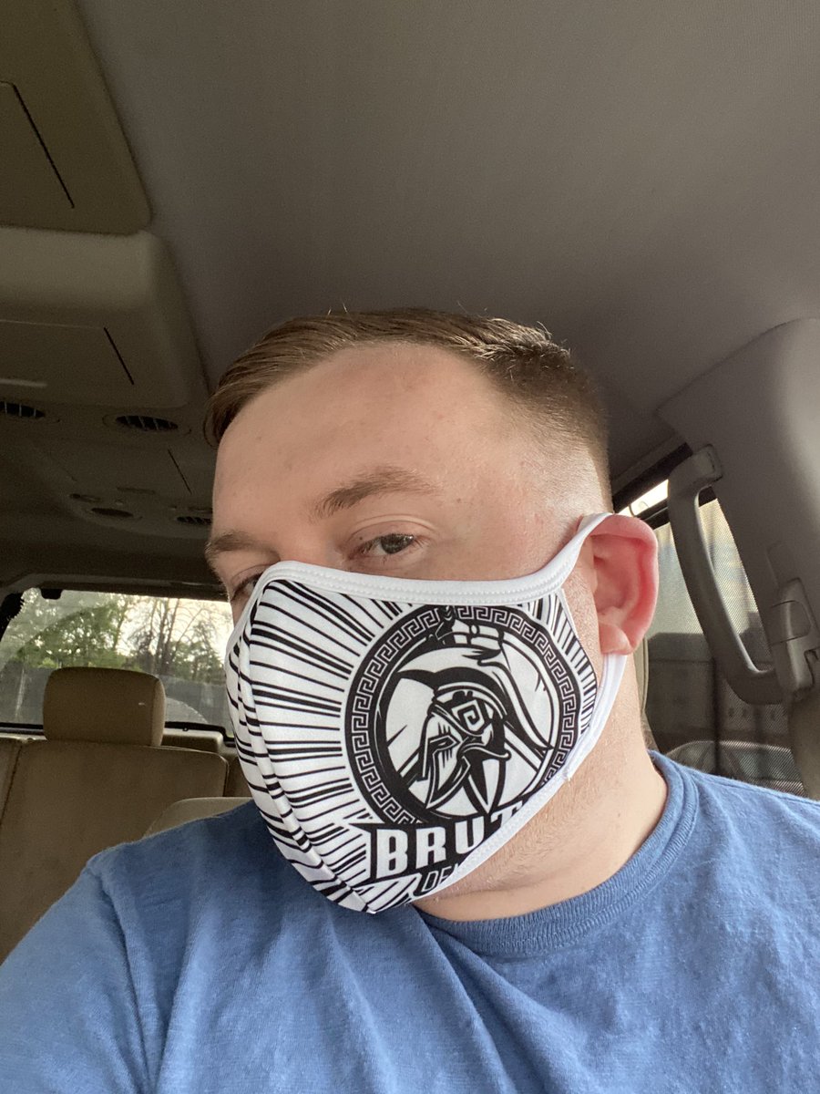 UniversalCouch tweet media