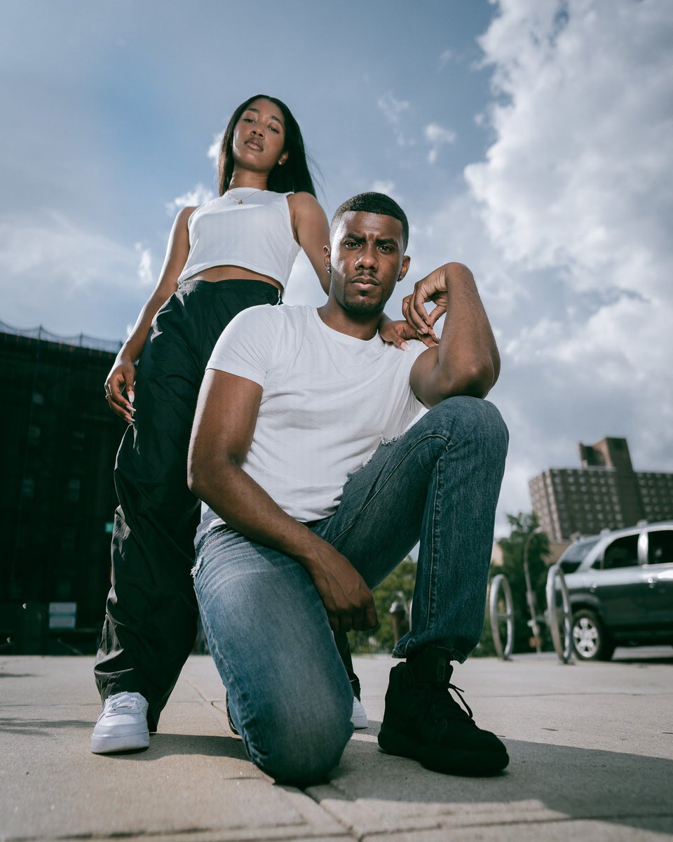 j_mej1a's tweet photo. Melanin. Feat: My cousin.
๐ธ: Vicente Mejia.
#Fashion #MaleModel #NYC #IMGModels #RedModels #Whilemina #WhileminaModels #GQ #ExplorePage #SangreLora #Familia https://t.co/WjuZjkXCJr