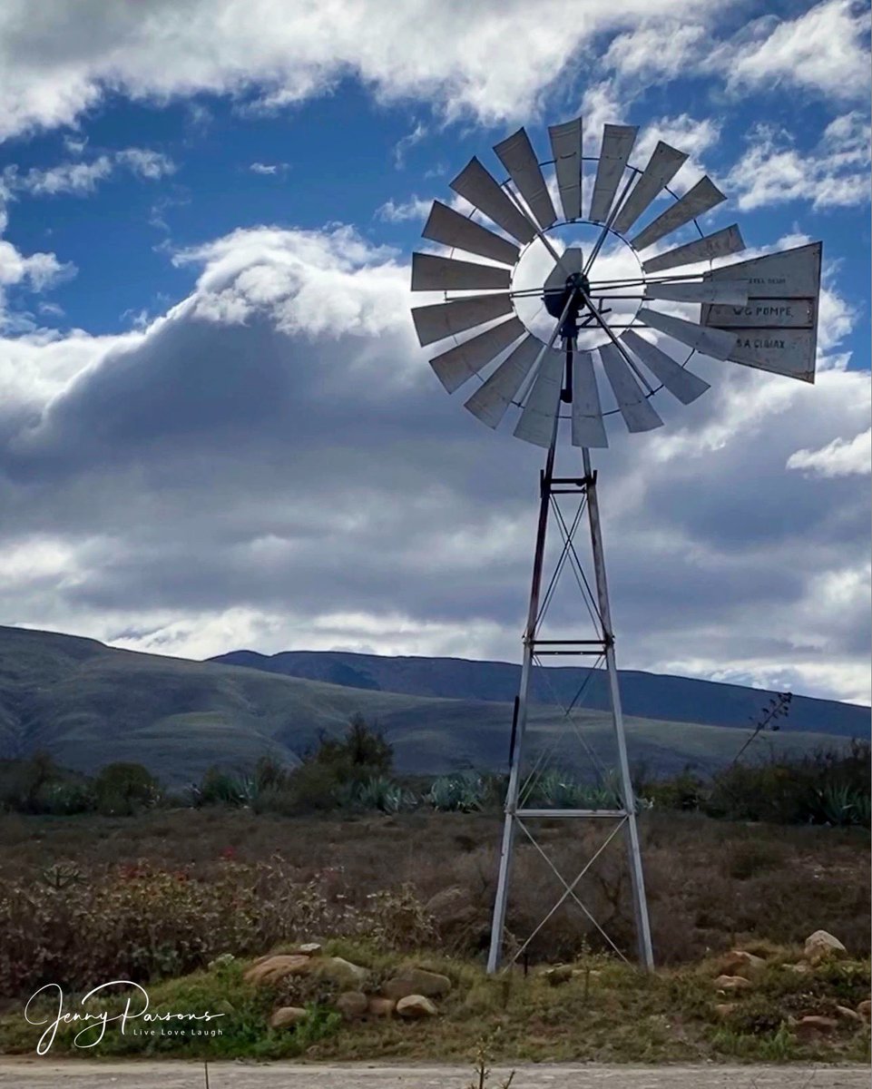 JennyPaPB's tweet image. A roadtrip is never complete without a wind pump! An iconic feature of the Karoo landscape. The geohydrologist in the car was happy

#windpump #southafricanicon #groundwater #water #waterislife #karoo #windy #roadtrip #dirtroads #countryside #beautifulsouthafrica #geohydrology