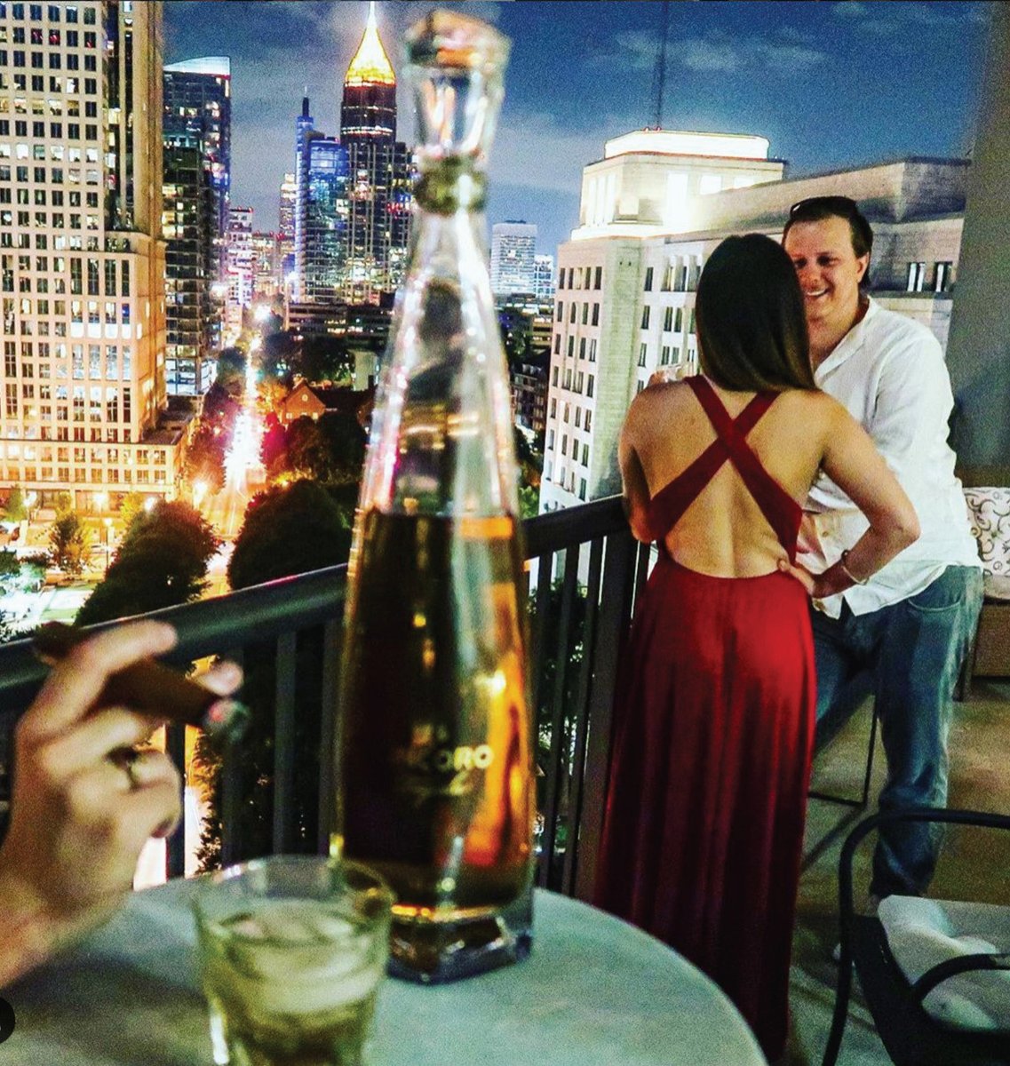 Cincoro's tweet photo. Let’s all continue to spread the movement and build momentum.

The more you toast, the more we give and we won’t stop until we reach our goal of $100,000. #ToastYourTeam https://t.co/NbtwlhOkH4