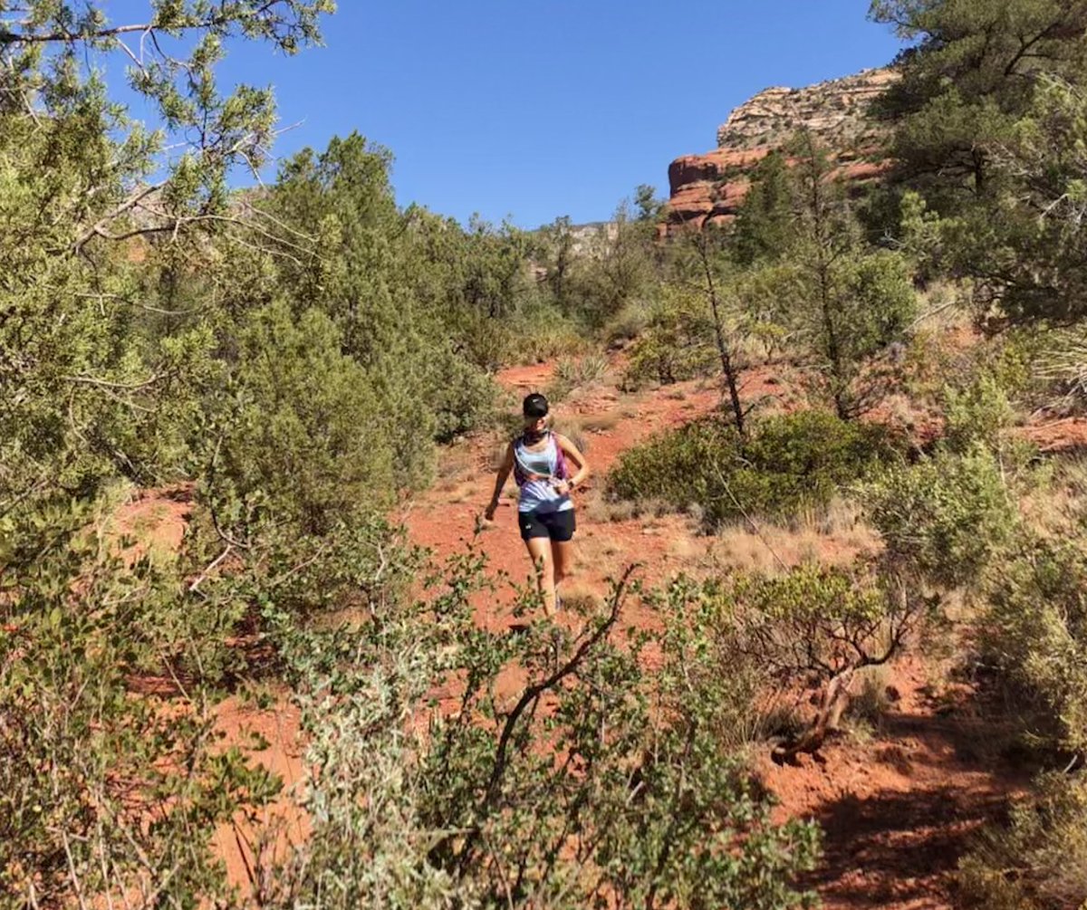 Marce_AZ's tweet photo. Celebrated my birthday in Sedona with some hiking and trail running. What a great weekend! #NAFlagvisor #RunderfulRunners #Earthathon #RunHappy #AZRunner #StartlineRacing #RunAZ https://t.co/38b437BwLm