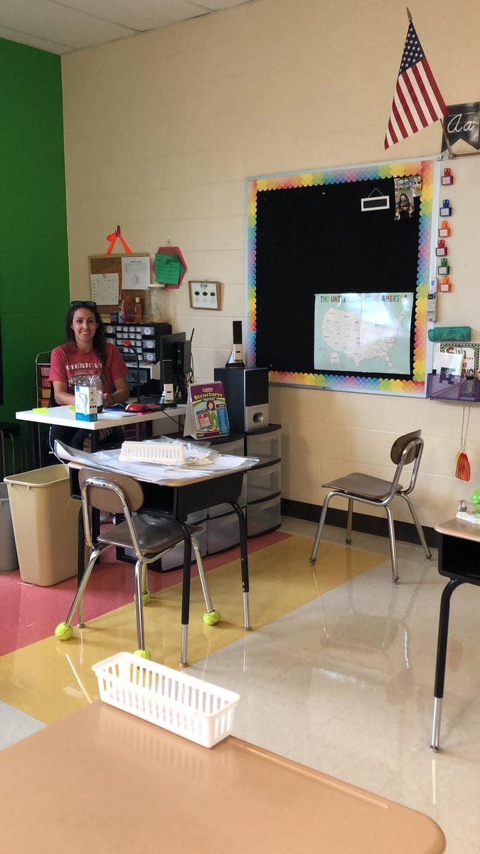 Meet your third grade teachers! This is Mrs. Romero! She loves cats, tie dye, Diet Dr. Pepper, and Dunkin Donuts. She can’t wait for this year’s adventure!