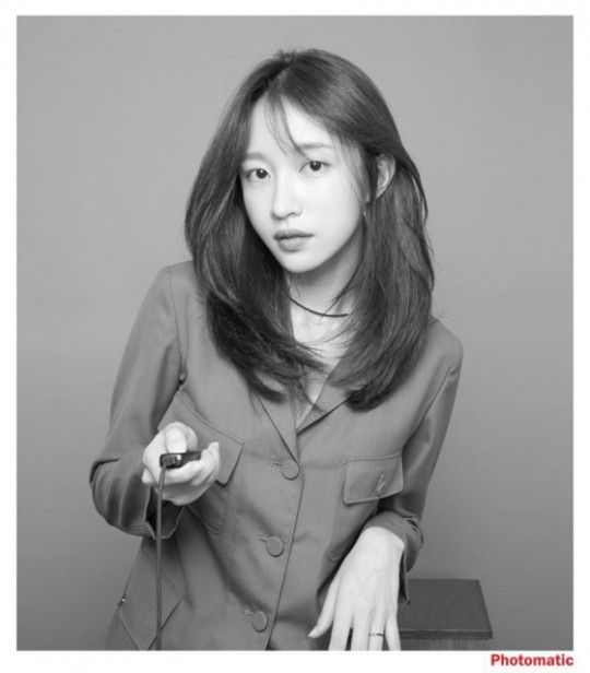 GimbapBlog2's tweet photo. Selon des professionnels de l'industrie #Han [#EXID] aurait été choisie comme rôle principal du webdrama co-produit par #MerryChristmas et #KakaoM : #BornIn1990. Le drama devrait être réalisé par #OhKiHwan (#SF8, #FashionKing) https://t.co/0e12CPp0ym