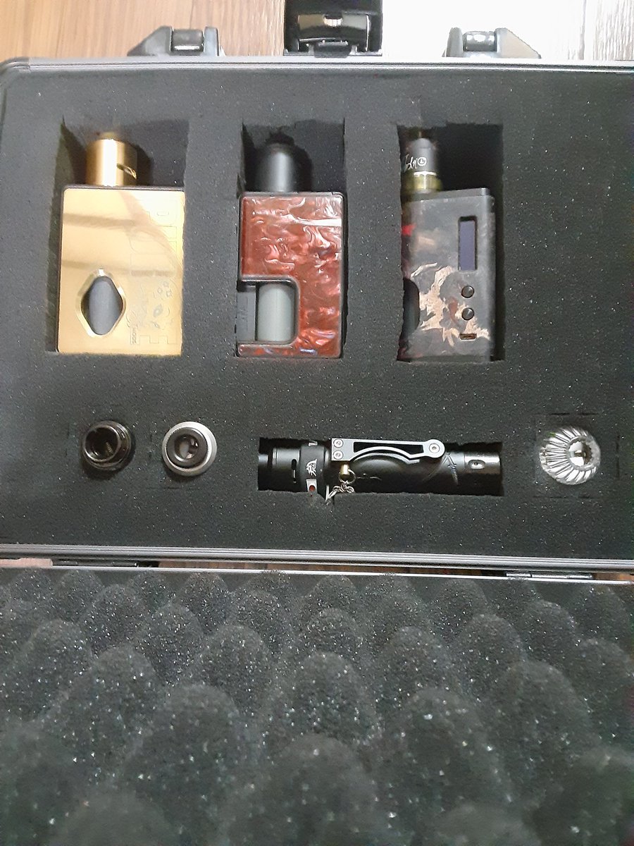 ryuusin1972's tweet photo. おはようございます。
準備完了👍
#PURGEMODS
#Goon
#PULSEBFMOD
#Deadrabbit
#Aether
#Gather
#Axial 
#ANRDA
#天下布武
#TrinityGlassHar 
#vapeケース
#vape好きな人と繋がりたい https://t.co/A1nXEE82FP