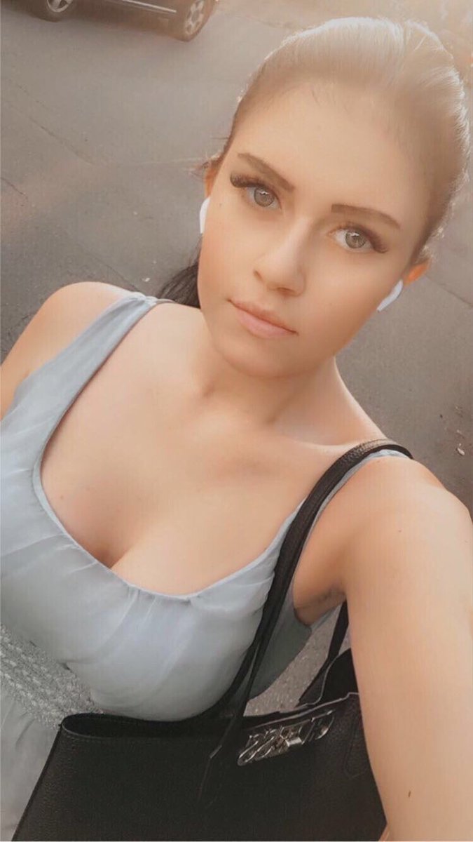 Miss_Luzifer's tweet photo. Retweeten erwünscht! #Miss #Herrin #goddess #findom #geldherrin #sklave #slave #geldsklave #zahlsklave #paypig #payslave #sklavensau https://t.co/cxctzDuy1f