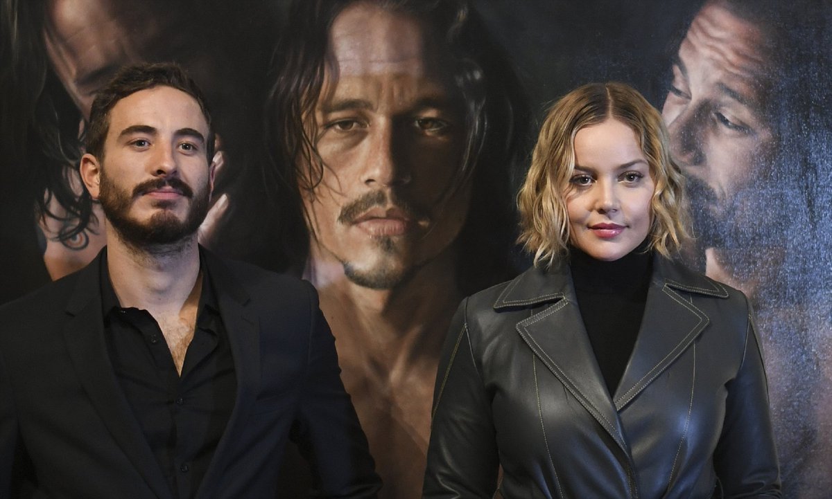 RyanCorrNews's tweet photo. ๐ธ @Ryan_Corr and Abbie Cornish with Heath Ledgerโs Archibald Prize-Winning Portrait by @VFantauzzo at Heath Ledger: A Life In Pictures Exhibition Opening at NFSA @NFSAonline. ๐ฆ๐บ
#HeathLedger #RyanCorr #AbbieCornish #VincentFantauzzo #HeathLedgerExhibition #LedgerNFSA #NFSA https://t.co/Wr9zNrRBD1