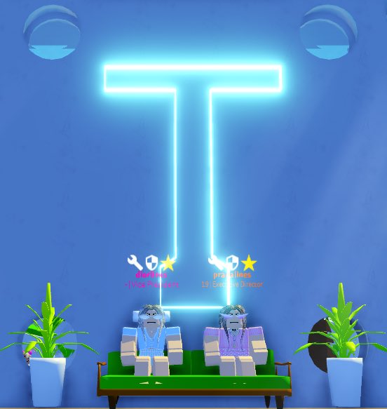 tinyonroblox's tweet photo. Who’s your Tiny Twin? https://t.co/oDtKWxpT2x