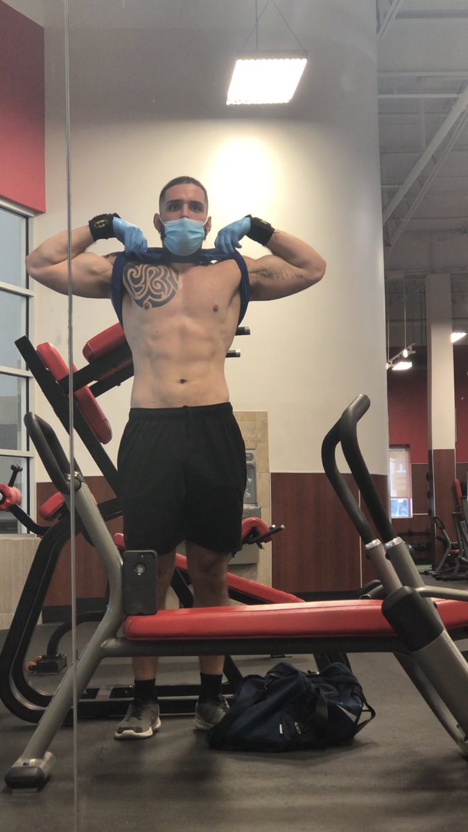 E_M4545's tweet photo. Been on my shit lately 💪🏼. Gains coming in during even quarantine. Y’all get at me if y’all want to talk Fitness/meal plans https://t.co/ctLkhqleTY