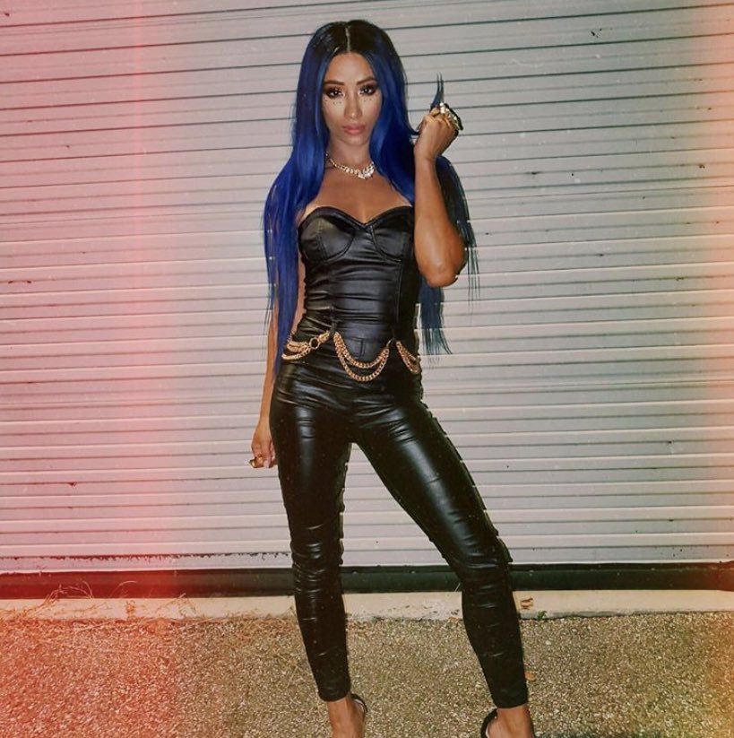 LabelMeBoss's tweet photo. #DatBitch #DaStandard #2BeltzBanks #AsukaIsALoser #BayleyGetOnMyNerves #SheShouldOfWon #AtSummerslamAsukaAssIsGrass #LegitBoss #PrettyNPaid #LegitCEO https://t.co/TK9CPSF6hw