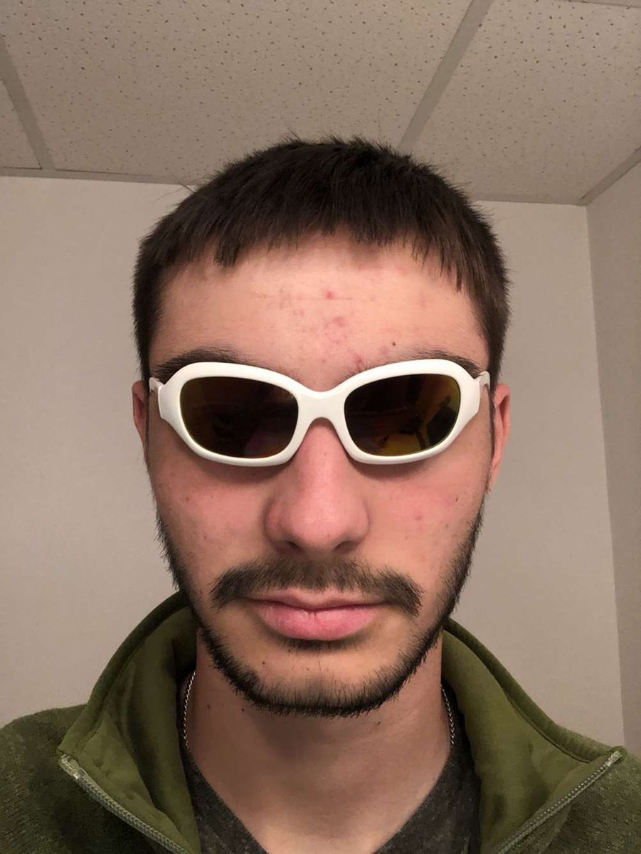 Happy birthday <a href="/JakeM_1999/">Jake Montgomery</a>