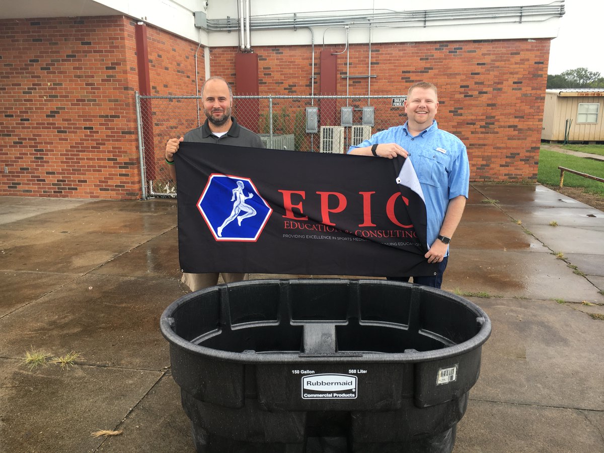 jdboo_atc's tweet image. Great day in LA.@EPIC_Education1 donated 2 immersion tubs to local high schools. Student-athletes @ Opelousas &amp;amp; Acadiana HS are safer b/c of the generous donations of many individuals. Total of 6 WBGTs &amp;amp; 6 immersion tanks have been donated so far. More donations coming this week!