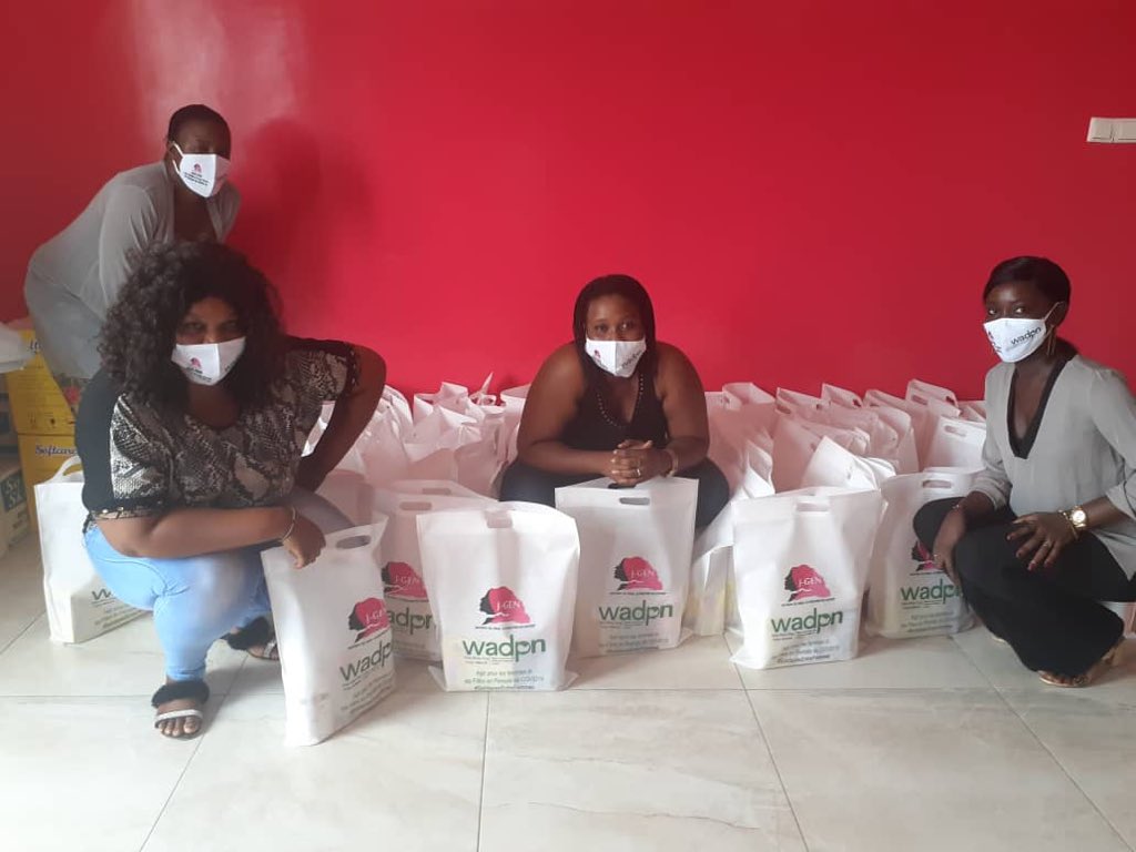 JgenSenegal's tweet photo. En cette période d’insécurité et d’incertitude,JGEN reste solidaire auprès des filles   vulnérables et marginalisés. Avec le @wadpn ,noussoutenons les filles victimes de VBG et les jeunes femmes détenues. @Paroleaujeunes @unicefsenegal @ndella_mami @AminaSeck12 @wadpn #COVID19sn https://t.co/K8gYq1Nt7s