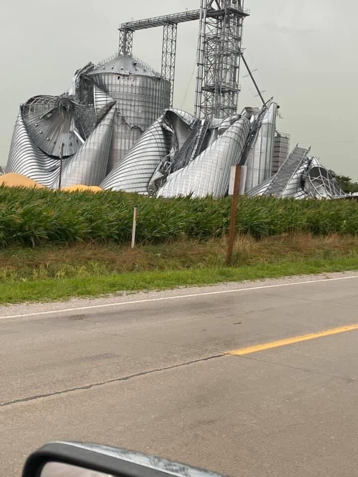 Grain Cart Guy tweet media