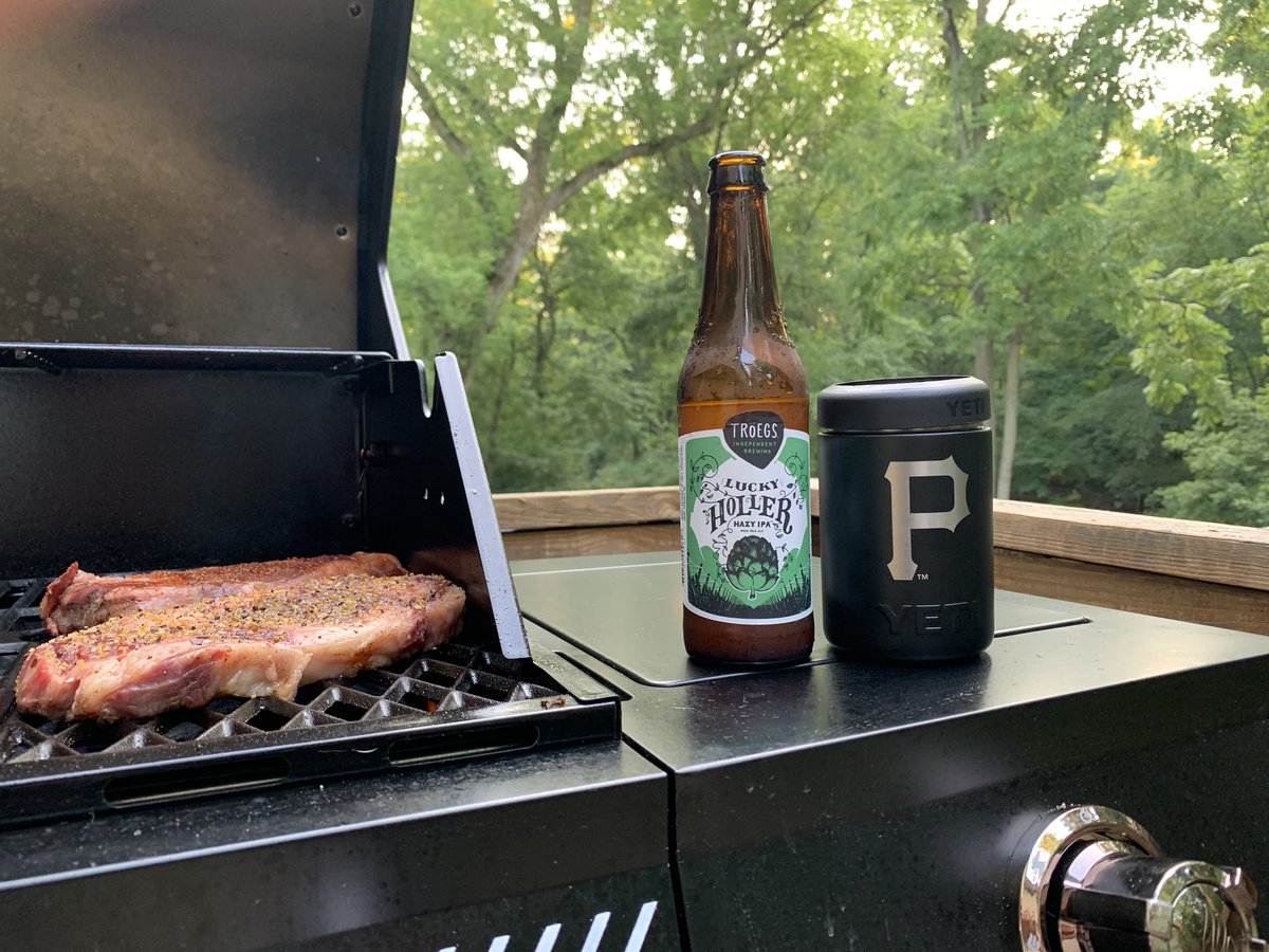 nbower75's tweet photo. Grilling steaks and sipping on @TroegsBeer . #luckyhollerhazyIPA https://t.co/CHfaIEDinB