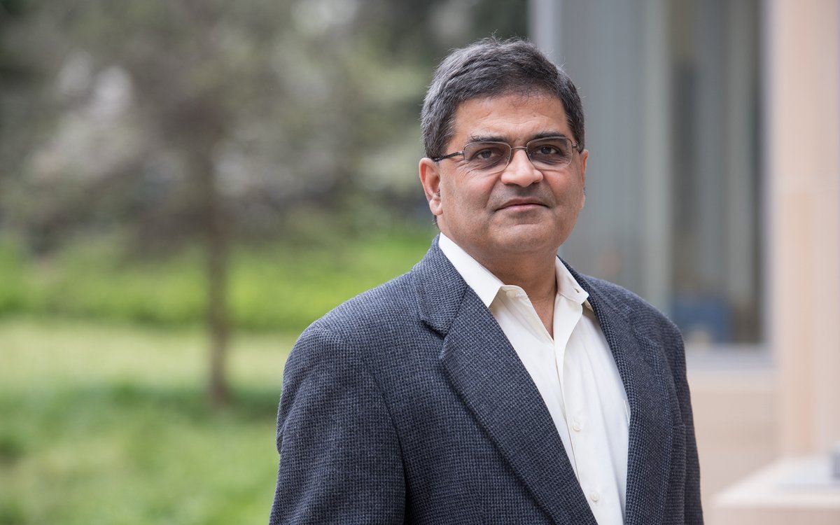 UTCompSci's tweet photo. Congratulations to #TXCS Professor Keshav Pingali on being named a member of the Academia Europaea, an internationally-recognized organization dedicated to advancing scholarship across the world! 

Learn more about his achievement @ https://t.co/Peyi0GXIhg! https://t.co/PfR9y08d03