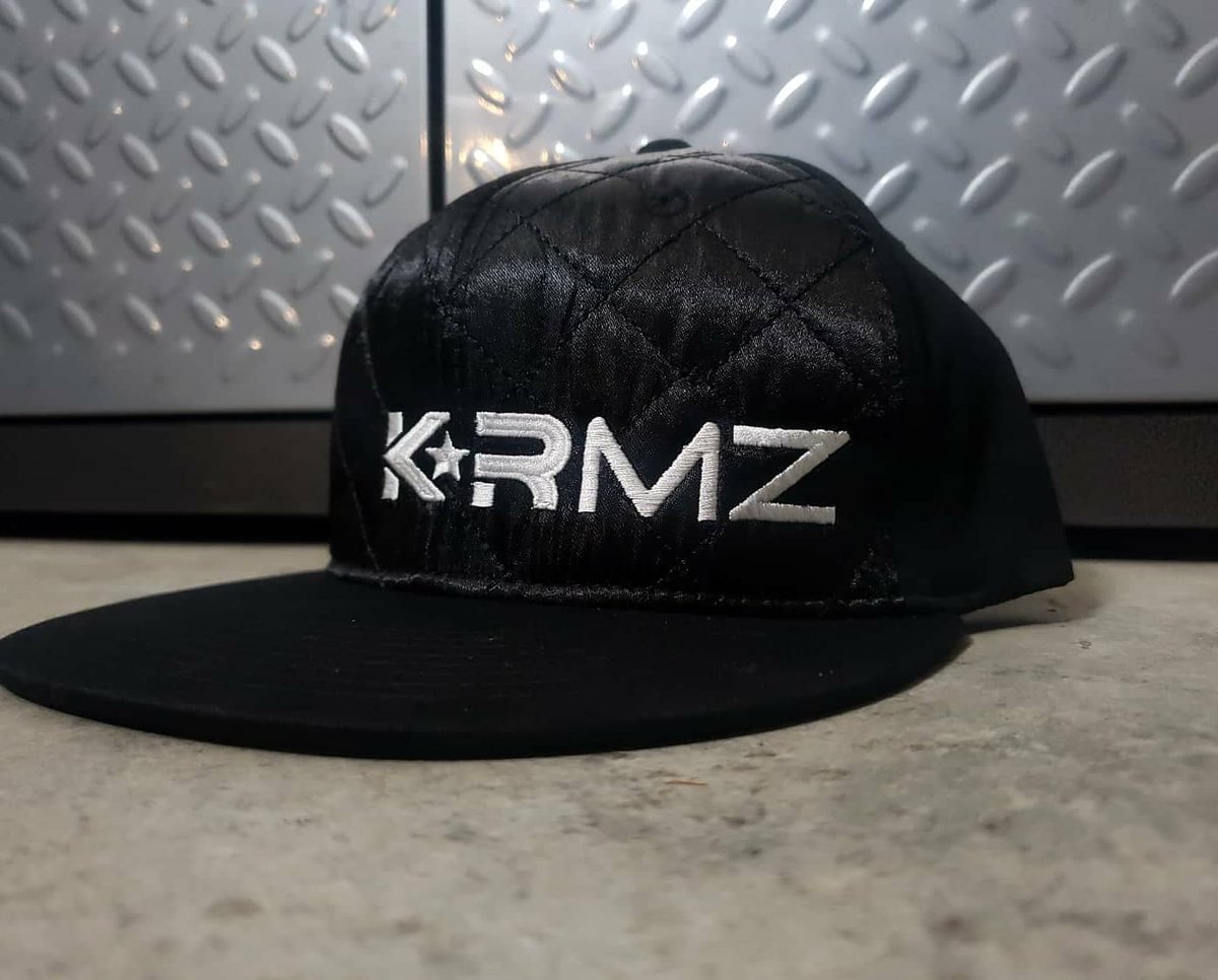 EnviousMods's tweet photo. An epic hat and shirt combo sent from my bro @killRMODDINGZ !
#killrmodz #swag #enviousmods #pcmodding #casemodder https://t.co/ykwpI5BGIF