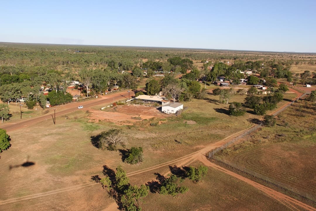MonashUni's tweet photo. Far from being virally vulnerable, Indigenous people have shown remarkable COVID-19 resilience, drawing on history and kin to keep the pandemic out, says Monash Indigenous Studies’ deputy director John Bradley. #MonashLens https://t.co/lX7MSwjqNA https://t.co/Zn0CfrlkBf