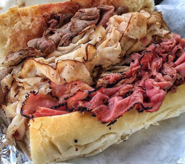 ChapsPitBeef's tweet photo. The best meat in town!
#baltimorebbq #bmorebbq #meat #food #bbq #foodie #beef #grill #meatlover #barbecue #dinner #pitbeef #turkey #cornedbeef https://t.co/S0ykjfLa7g
