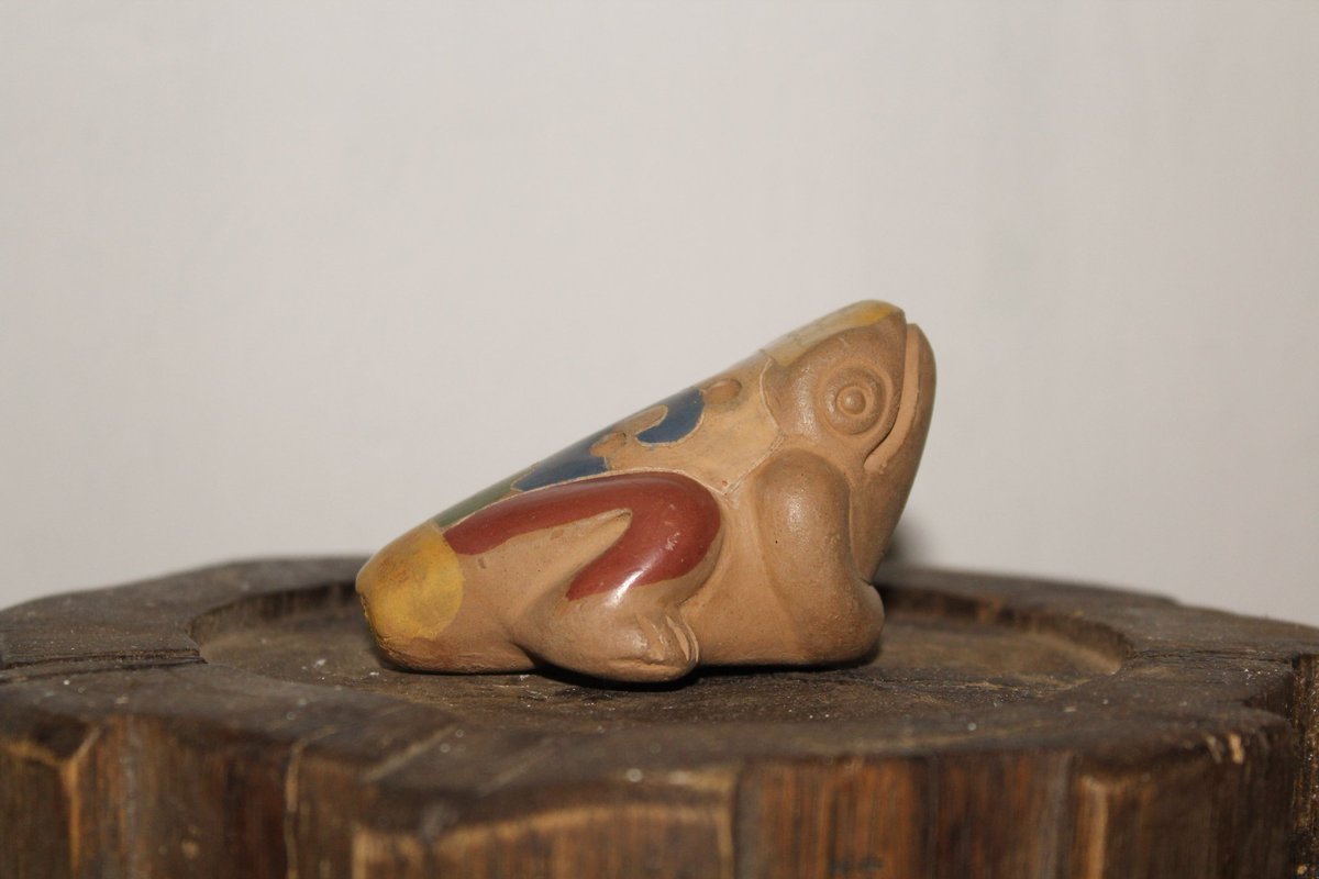 4Bacab's tweet photo. Ocarina en forma de #rana.
#instrumentomusical #instrumentodeviento #música https://t.co/wVrnELV0v2