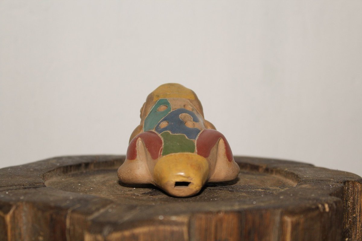 4Bacab's tweet photo. Ocarina en forma de #rana.
#instrumentomusical #instrumentodeviento #música https://t.co/wVrnELV0v2