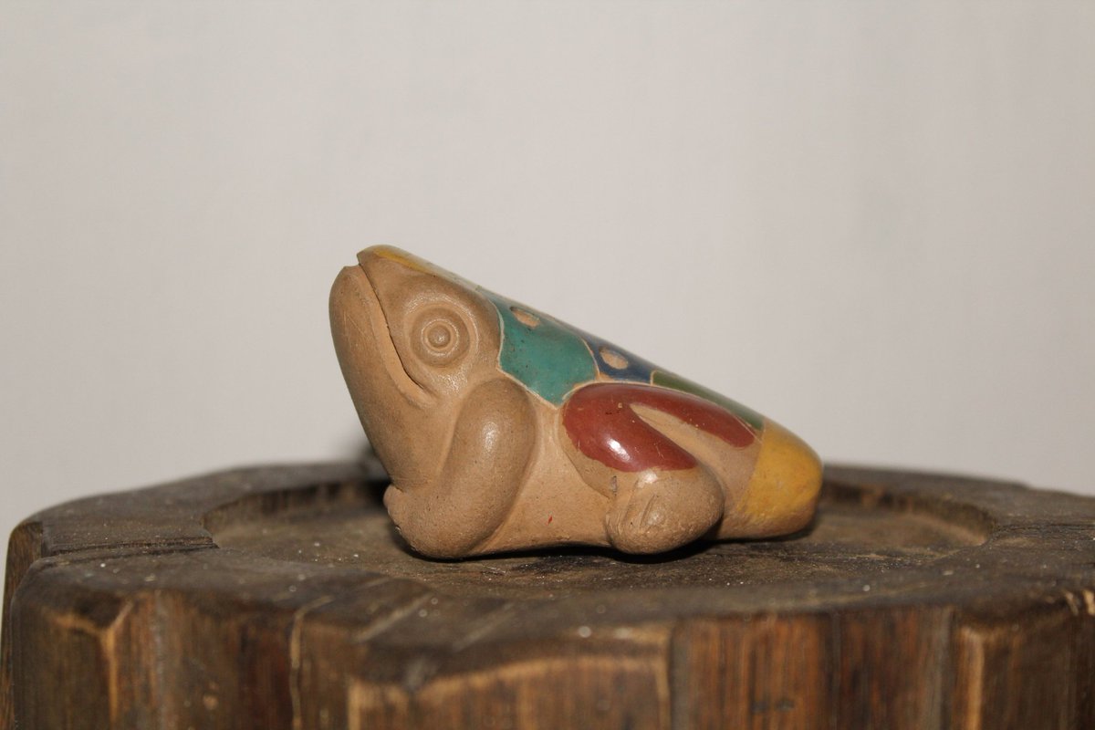 4Bacab's tweet photo. Ocarina en forma de #rana.
#instrumentomusical #instrumentodeviento #música https://t.co/wVrnELV0v2