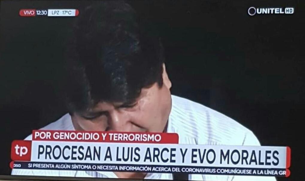 BoliviaResiste's tweet photo. Fiscalía asume de oficio el caso de bloqueos,  terrorismo y demás en el país, entre los principales sospechosos intelectuales se encuentran Evo Morales Ayma y Luis Arce Catacora quienes serán investigados. Así también, se emitió una orden de aprehensión al Presidente de la COB. https://t.co/ZpbZXzIgTE