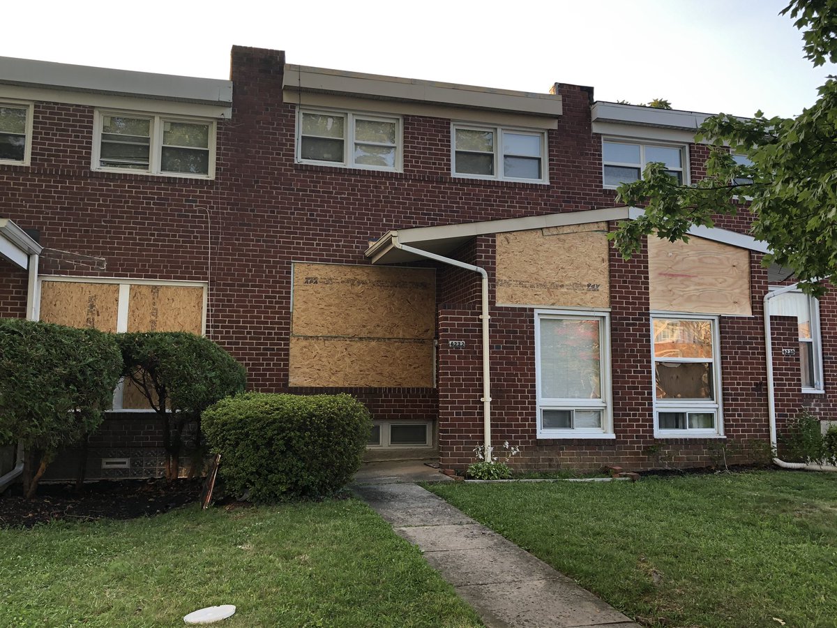 mbaschWTOP's tweet image. One street over, on Nadine Dr., numerous homes had windows that shattered during the blast @WTOP #BaltimoreExplosion