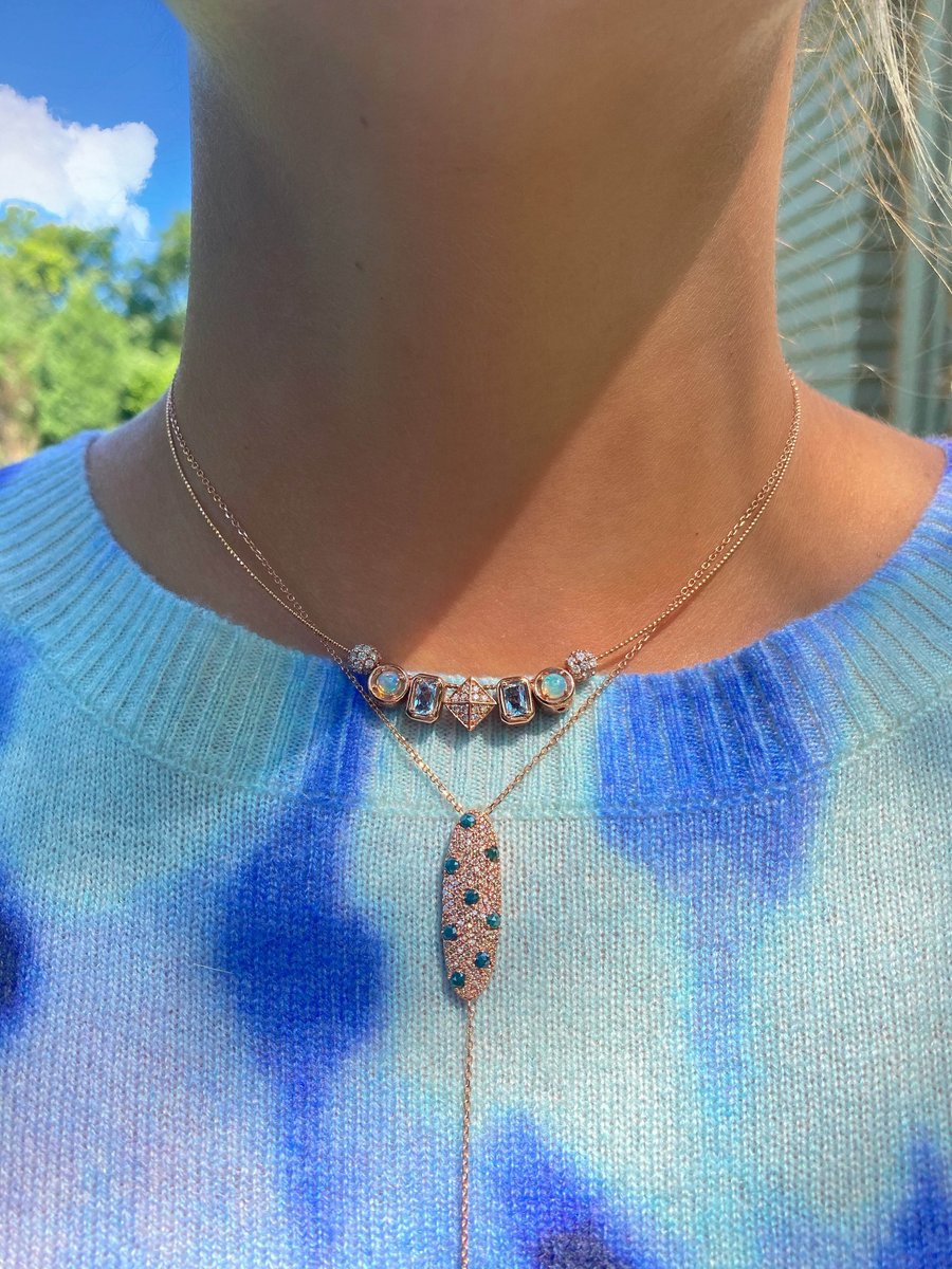 steviewrenstyle's tweet photo. Got a case of those Monday blues💙
#jewelrydesigner #jewelrydesign #jewelryaddict #jewelrygram #bhfyp #finejewelry #finejewellery  #earparty #mixandmatch #steviewren #gemstonejewelry  #charmnecklace #addmorecolortoyourlife #createyourown #customnecklace #statementnecklace https://t.co/19r5YwocjL