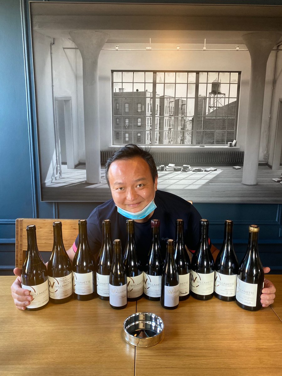 Our trade friends are enjoying their Auction wine samples! Here’s Per Se’s Hak Soo Kim! #wvauction