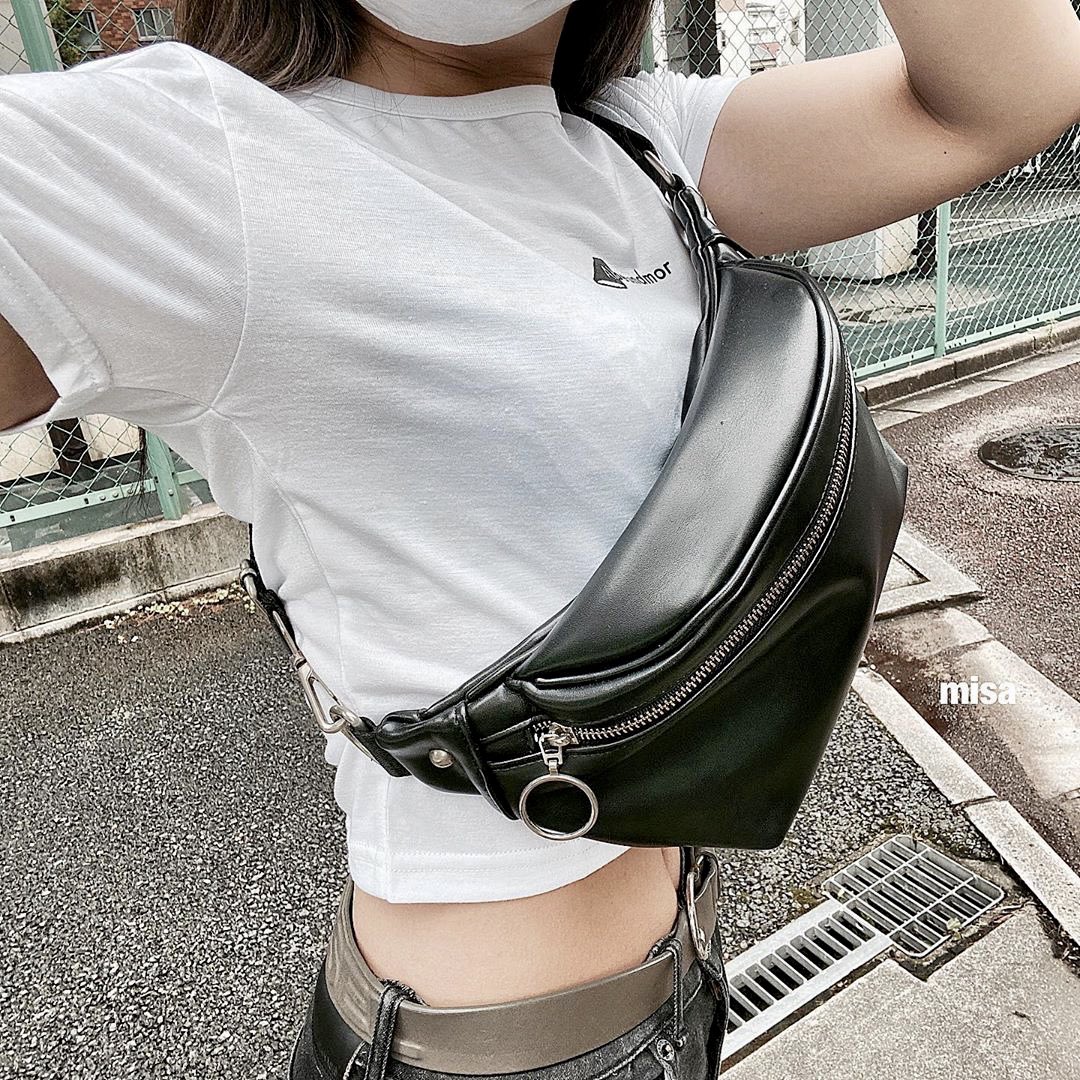 ベルトさん 横から見るお腹周りもいいですね ベルトもカッコよくきまってます 腹パンチして苦しませたくなるお腹です ベルトさん 横から見るお腹周りもいいですね ベルトもカッコよくきまってます 腹パンチして苦しませたくなるお腹です