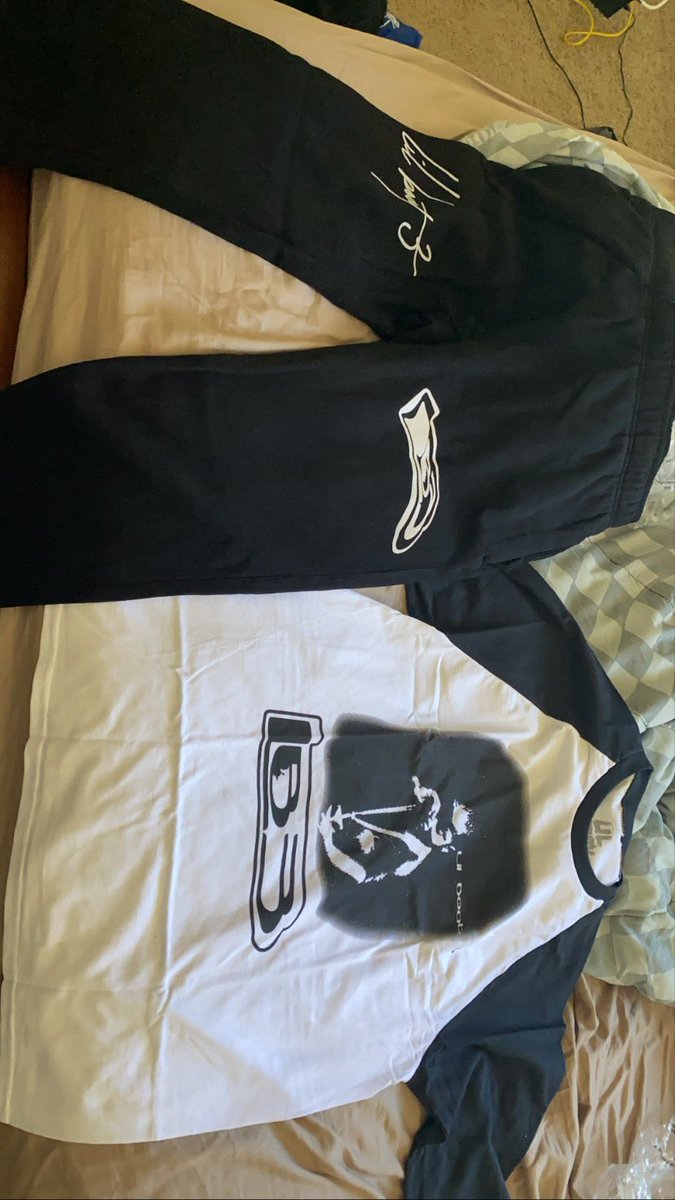 DailyYachty's tweet photo. Finally got my lb3 merch 😝 @lilyachty https://t.co/agFuCyuBBd