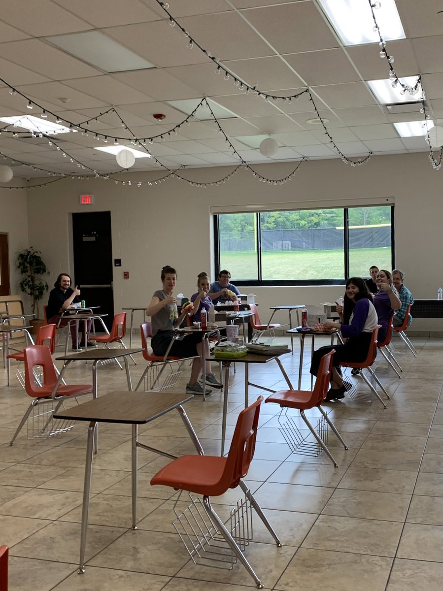 SCAwixom's tweet photo. Some of the #SCAfaculty tried out our new lunch seating arrangements. It may be different, but weβre so glad to be together!
#SCAreturntoschoolplan #SCA
Thereβs still time to apply for in person education in 2020-21! Learn more β¬οΈ
https://t.co/zhtpUmKBJO https://t.co/SKenH7rqUQ